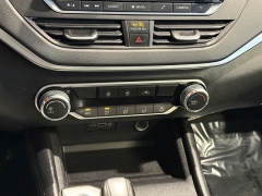 Used 2021  Nissan Altima 2&period;5 SR Sedan at Maxx Loans near St&period; Adrian&comma; MI