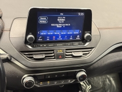 Used 2021  Nissan Altima 2&period;5 SR Sedan at Maxx Loans near St&period; Adrian&comma; MI